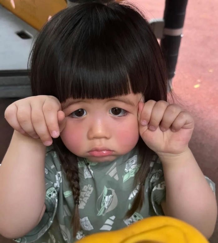 Hình avatar em bé hài thân thiện