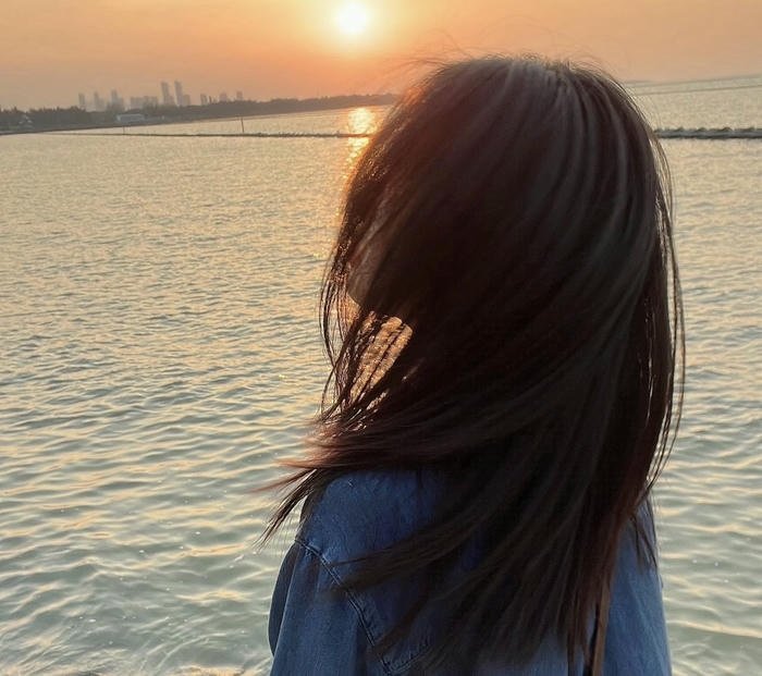 Hình avatar nữ mềm mại tinh tế