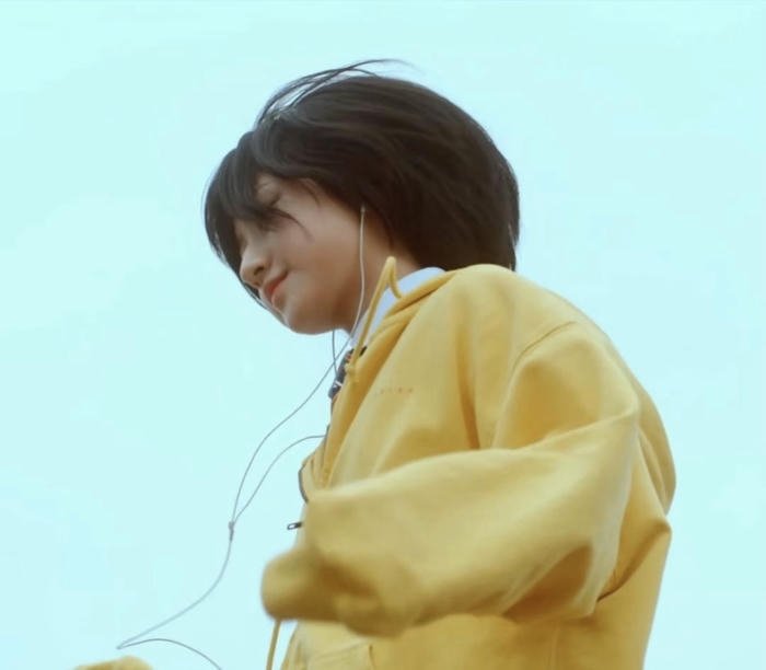 Hình avatar nữ nữ tính hài hòa