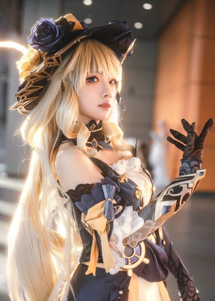 Hình cosplay anime nữ phong cách học sinh trẻ trung đáng yêu