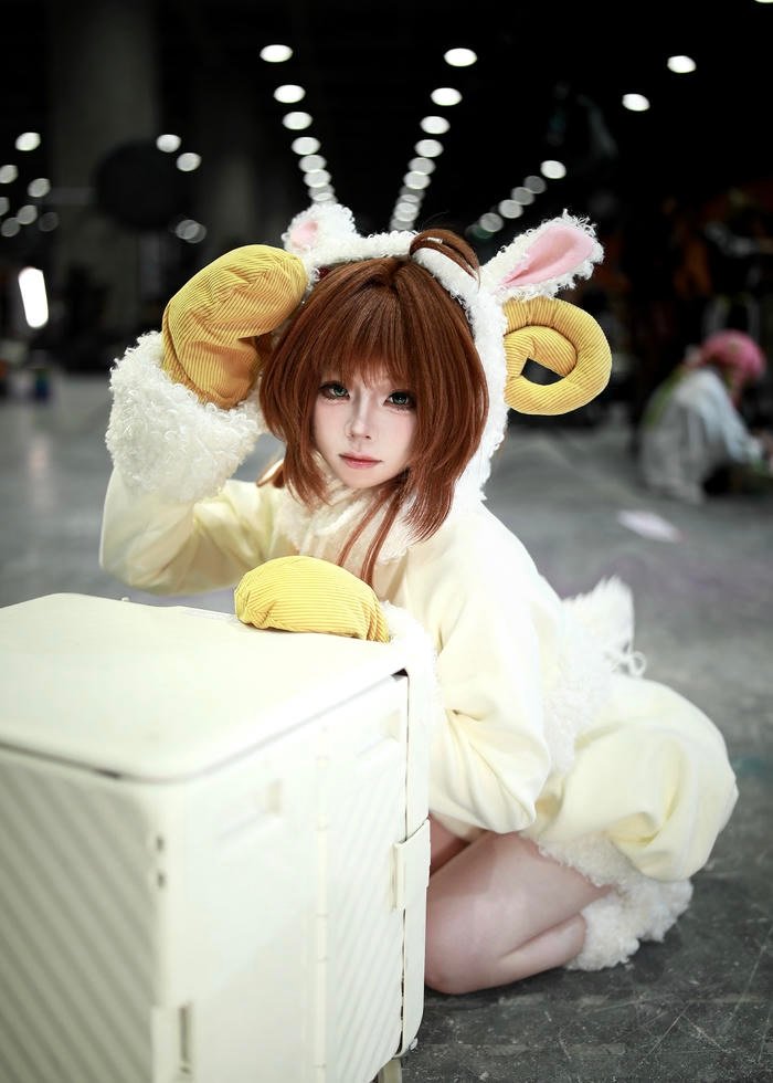 Hình cosplay cute nhân vật trẻ trung trong trang phục nổi bật