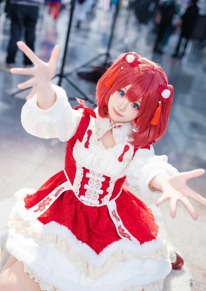 Hình cosplay cute nhân vật với phụ kiện nhỏ xinh nổi bật