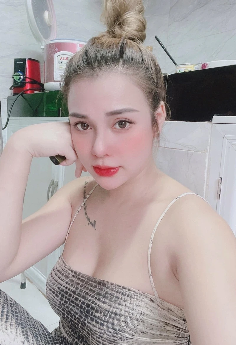 Hình nude MBBG gợi cảm hấp dẫn