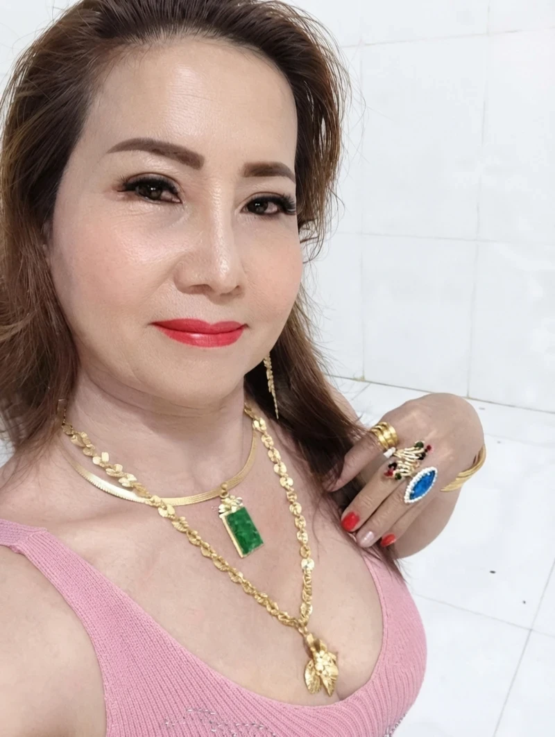 Hình nude máy bay bà già đam mê gợi dục