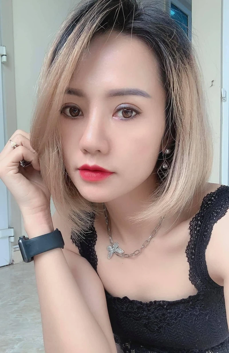 Hình nude máy bay bà già gợi dục dữ dội