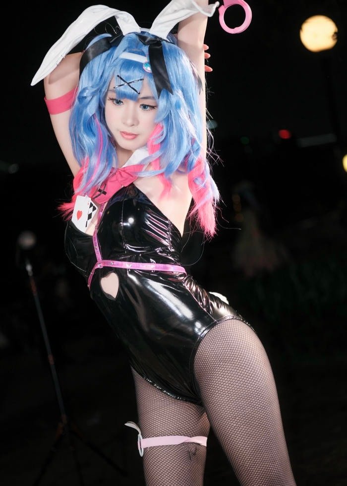 Hình sexy anime cosplay thể hiện hình ảnh nhân vật trưởng thành