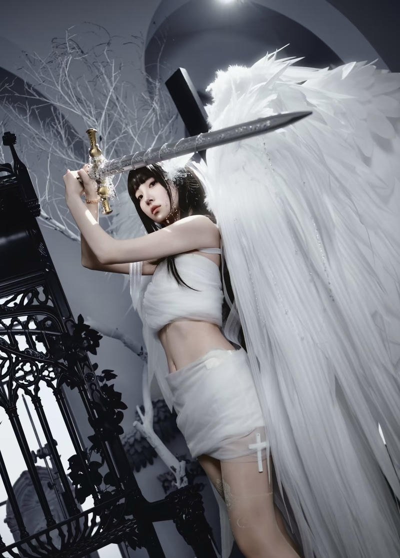 Nét mặt dịu hiền thể hiện nhân vật thiên thần