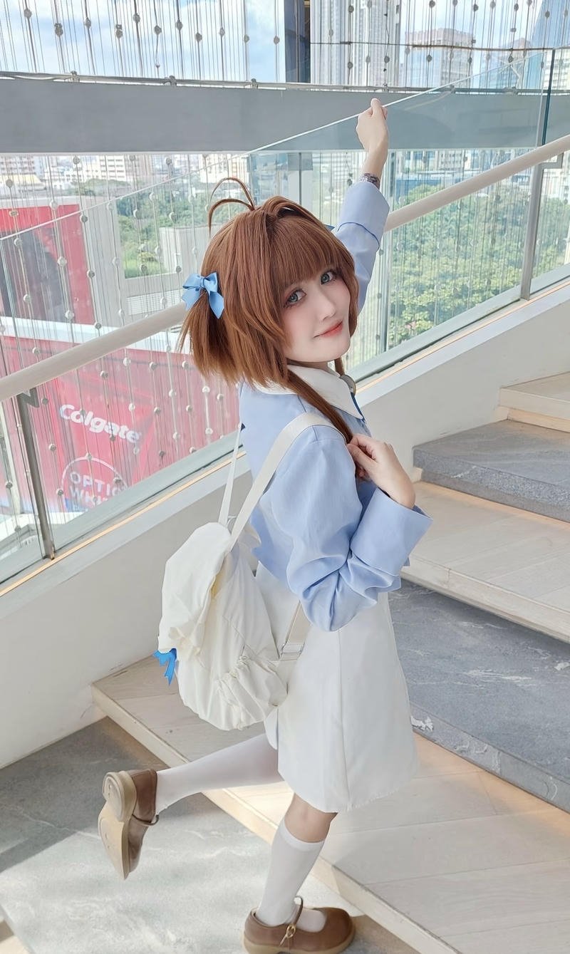 Nhân vật Sakura cosplay với dáng vẻ nhẹ nhàng