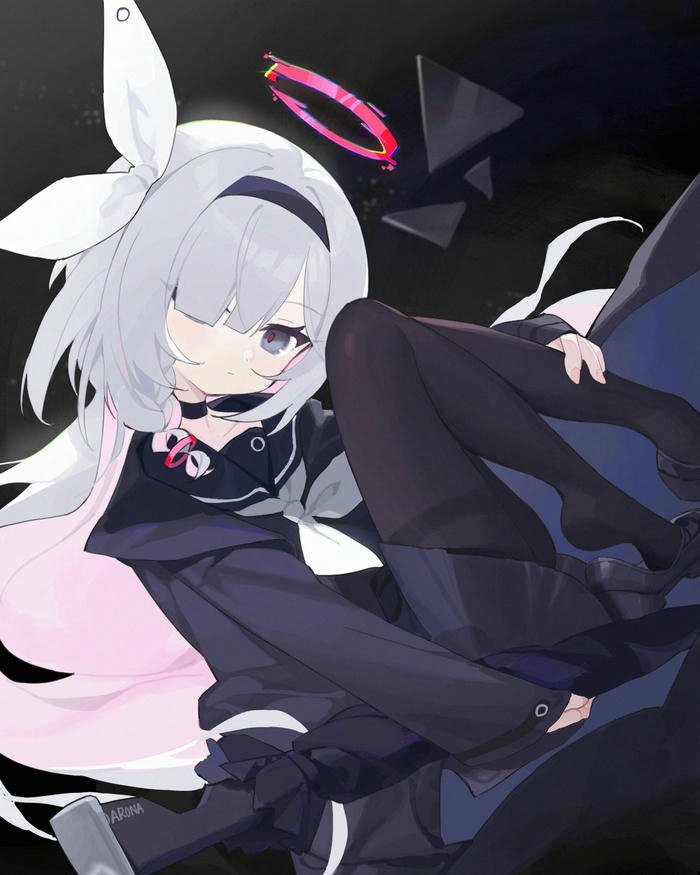 Nhân vật anime cute nữ tóc trắng tai thỏ đen