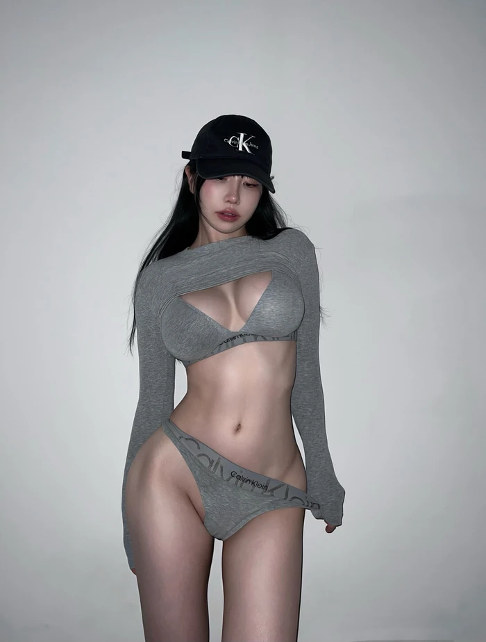 Nude hot girl gym múp