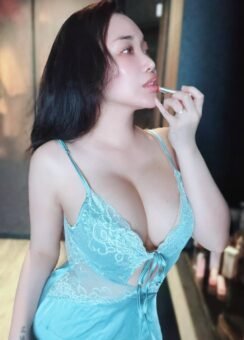 203+ ảnh Dương Nguyệt Cầm show hàng táo bạo đầy mê hoặc - Homepage featured post