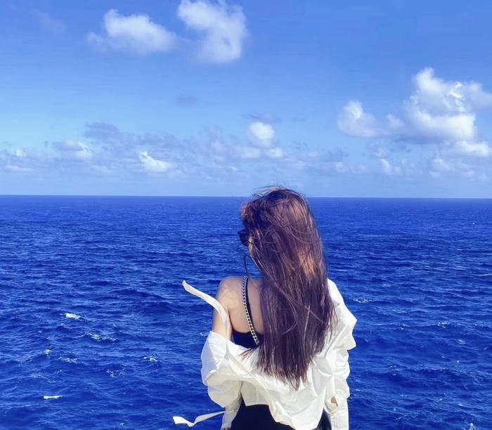 ảnh avatar xanh biển nhìn mát mắt