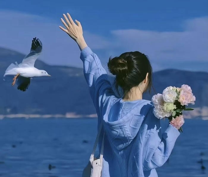 ảnh avatar xanh dương nhìn đơn giản