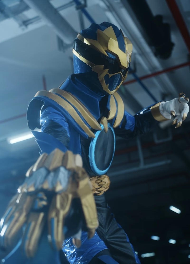 Ảnh cosplay siêu nhân với phong cách hành động cuốn hút