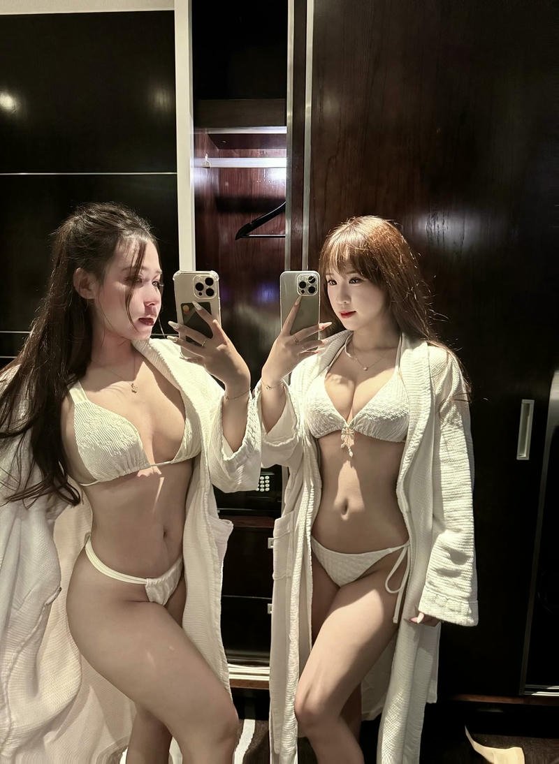 Ảnh gái xinh tự sướng thân hình cân đối hoàn hảo