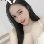 Ảnh học sinh vú to vẻ đẹp hình thể nổi trội