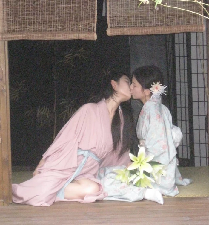 Ảnh sex kimono gái đẹp 18 nhấn ngực khủng
