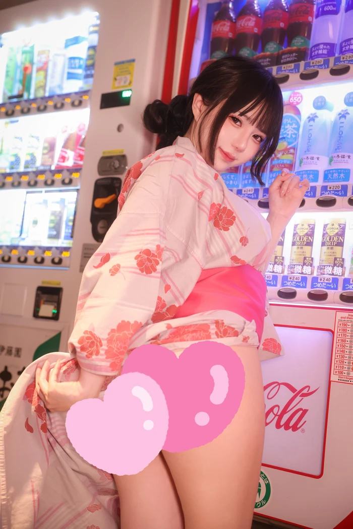 Ảnh sex kimono hot girl Nhật Bản vòng 1 căng