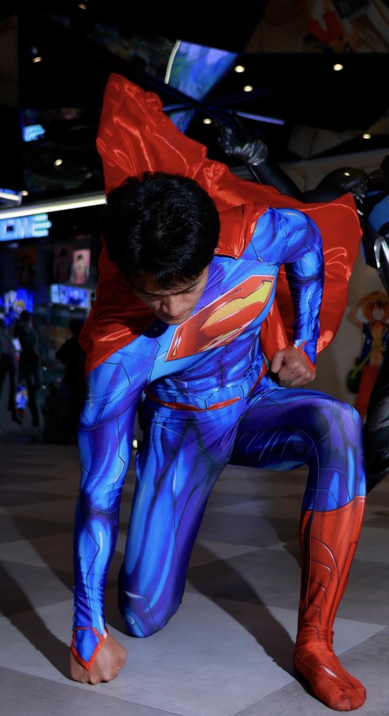 Bức ảnh cosplay siêu nhân với tư thế sẵn sàng chiến đấu