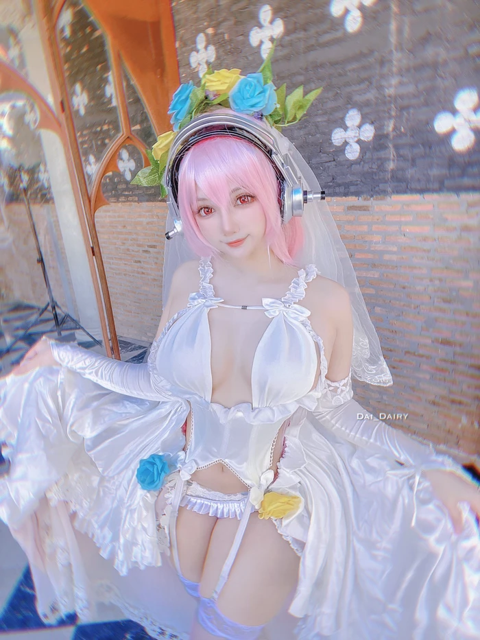 Cô dâu sexy show hàng vòng 3 hoàn hảo