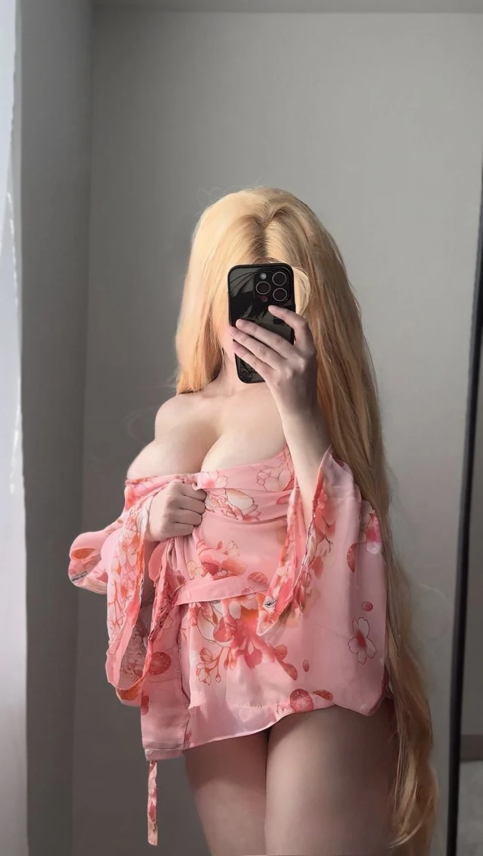 Cô gái kimono Nhật Bản nude gợi dục vòng 1