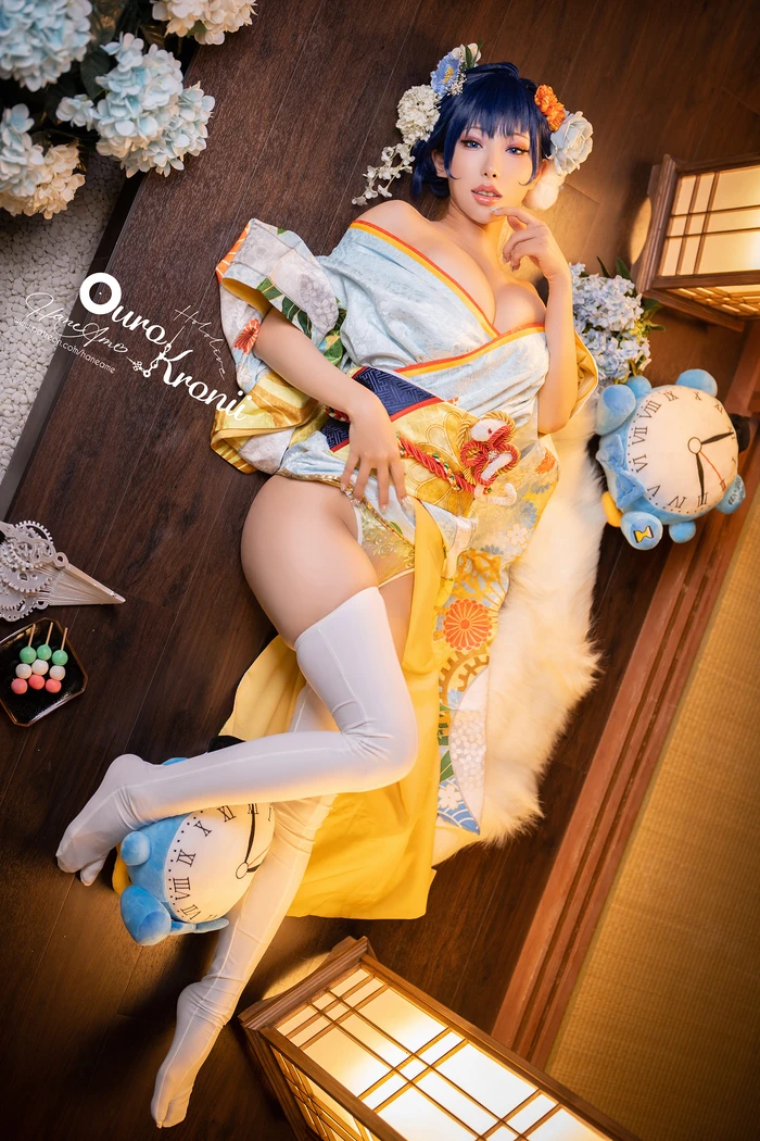Cô nàng teen kimono Nhật Bản lộ hàng gợi tình