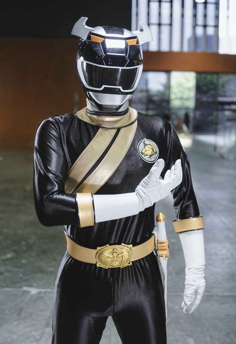 Cosplay siêu nhân với biểu cảm tự tin cuốn hút