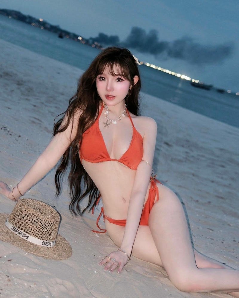 Gái đẹp nóng bỏng body săn chắc sexy