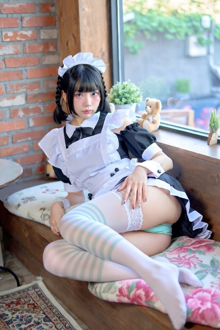 Gái xinh sexy khoe hàng quyến rũ đầy mê hoặc
