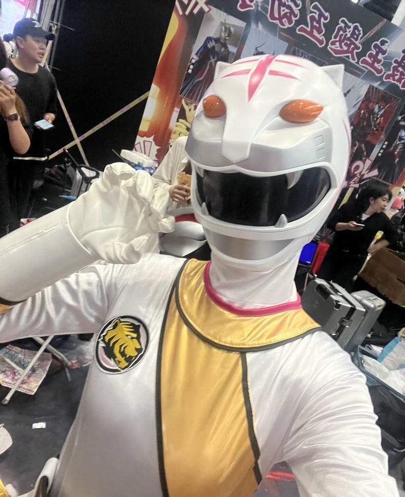 Hình cosplay siêu nhân mang nguồn năng lượng mạnh