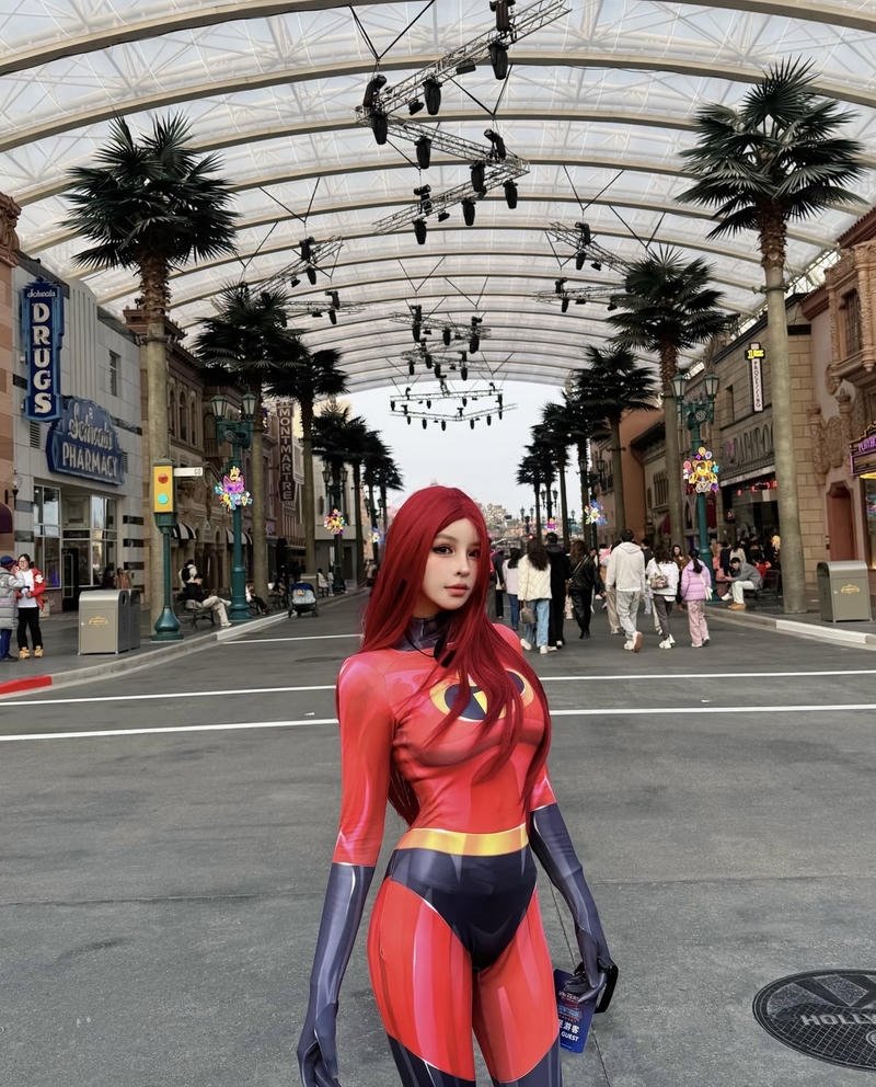 Hình cosplay siêu nhân mang phong cách mạnh mẽ cuốn hút