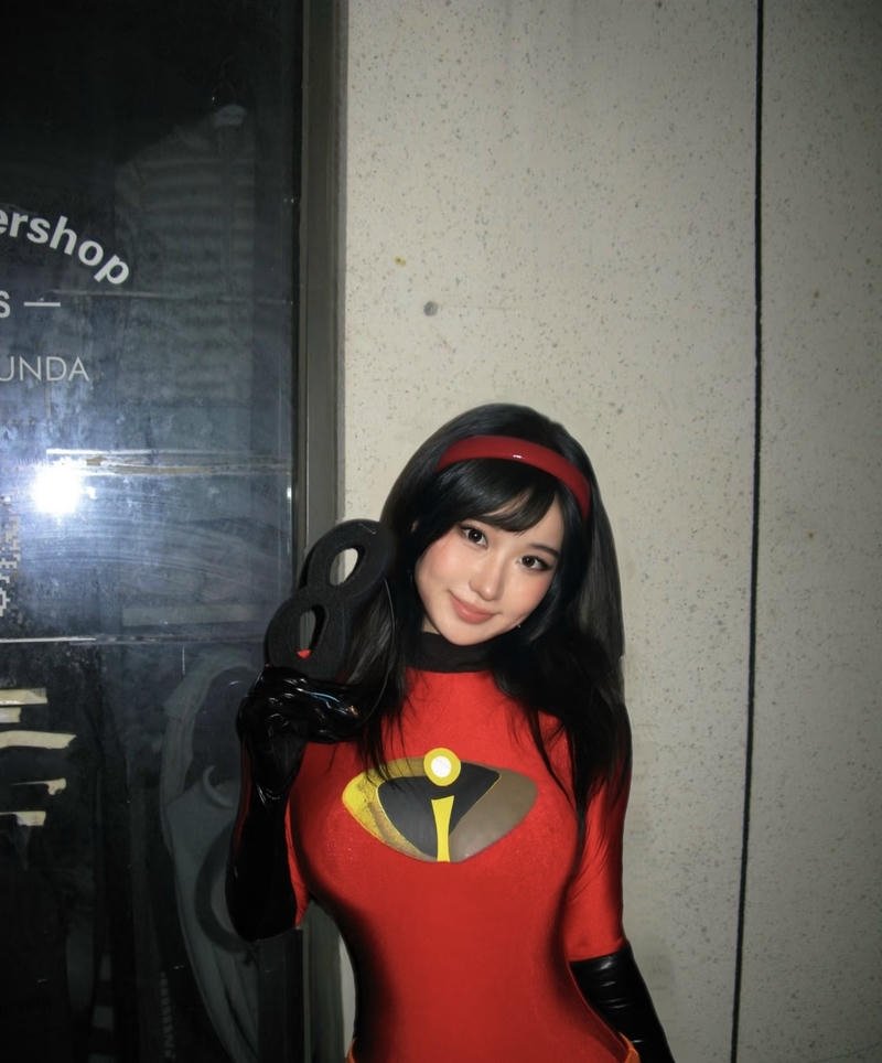 Hình cosplay siêu nhân mang vẻ ngoài khỏe khoắn