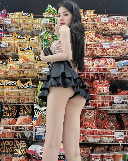 Hot girl miền Tây ngực to tròn gợi dục