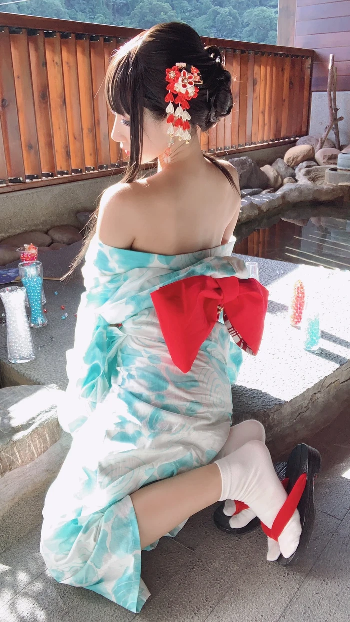 Kimono sexy trên body mông đít tròn gái xinh