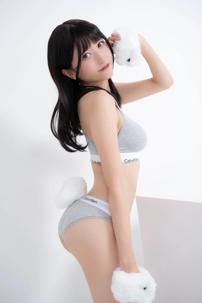 Người mẫu xxx Nhật với ngực to tròn hoàn hảo