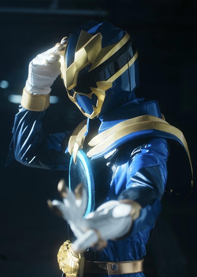 Nhân vật siêu nhân cosplay với khí chất anh hùng