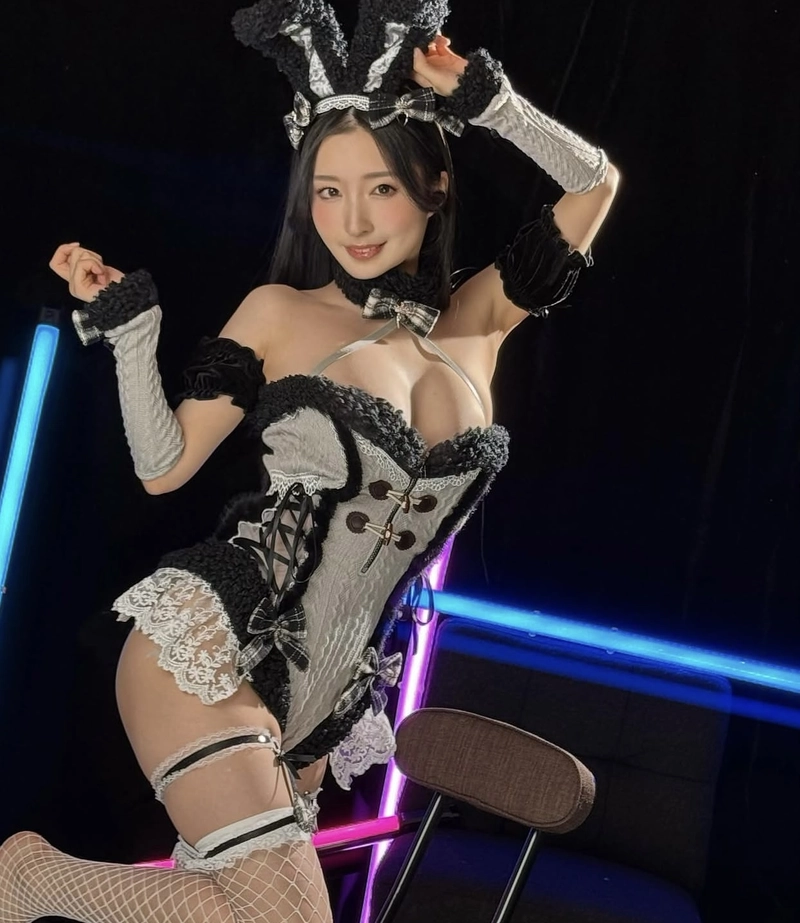 Ảnh Kasumi Tsukino mặc bikini sexy đẹp