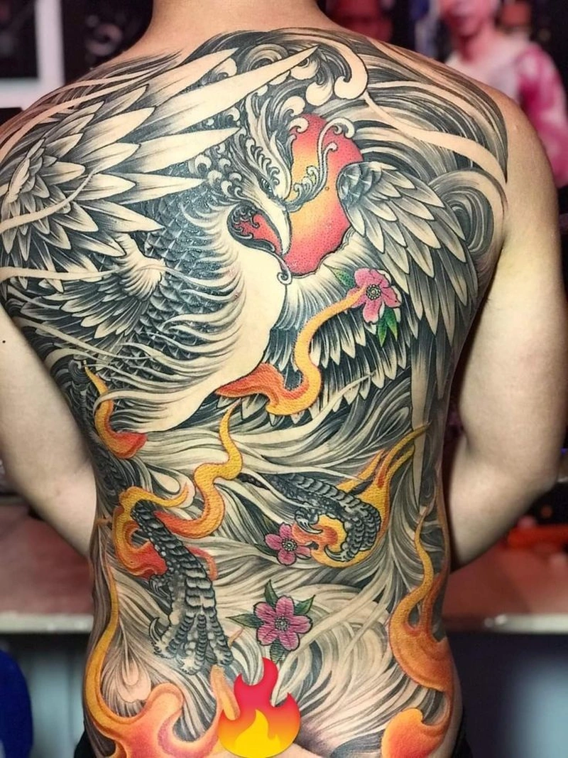 Ảnh Tattoo full lưng nam với họa tiết rồng lửa đầy uy lực