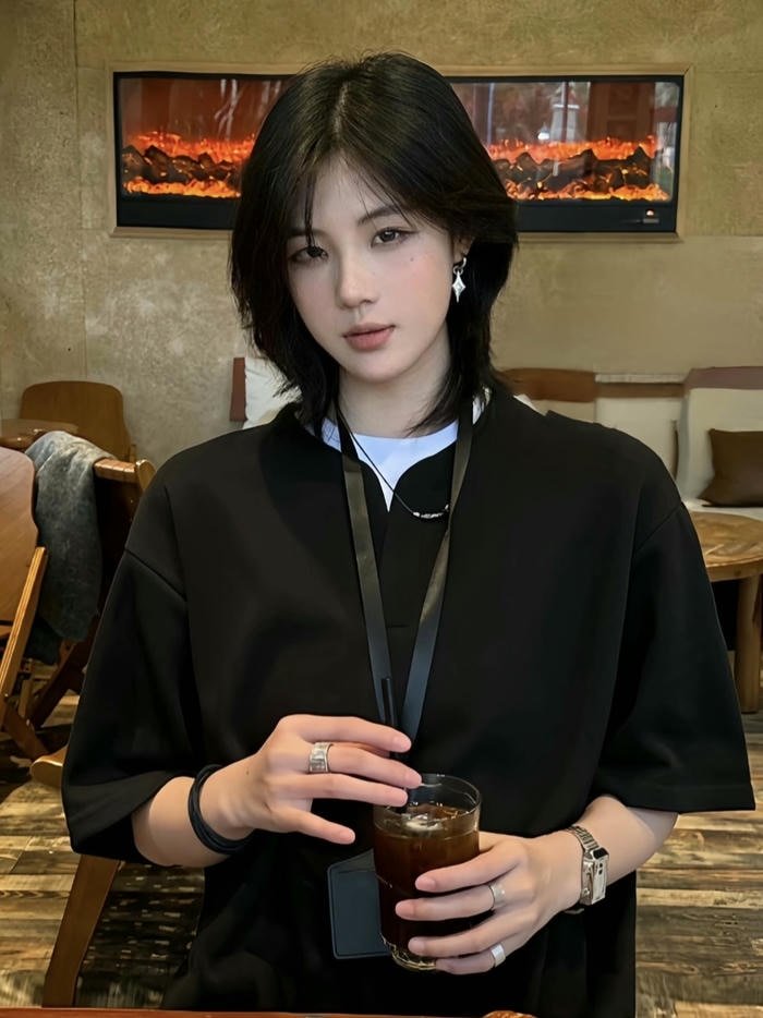 Ảnh gái trung ngầu mang cảm giác cool ngầu tự nhiên