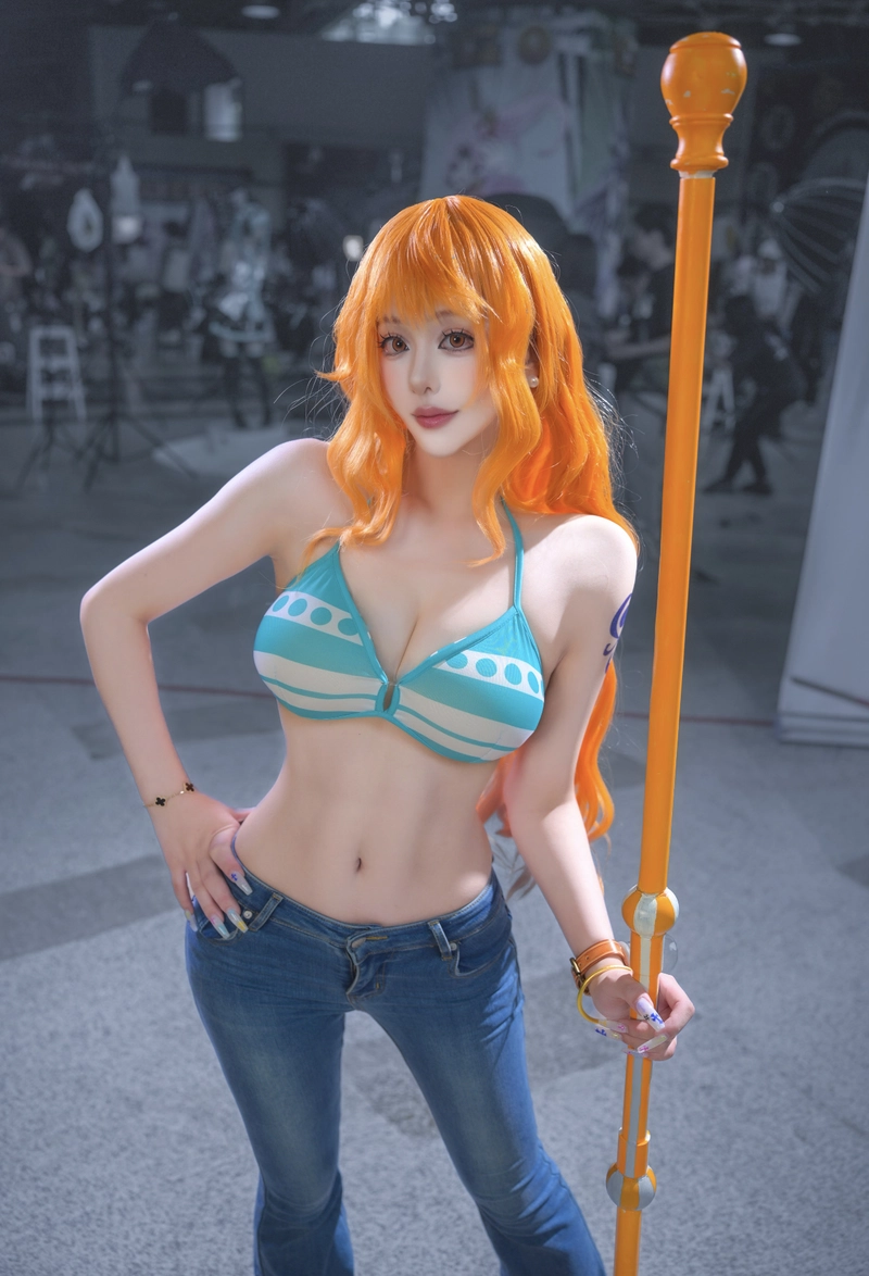Gái đẹp nami mặc bikini ánh nắng dịu nhẹ