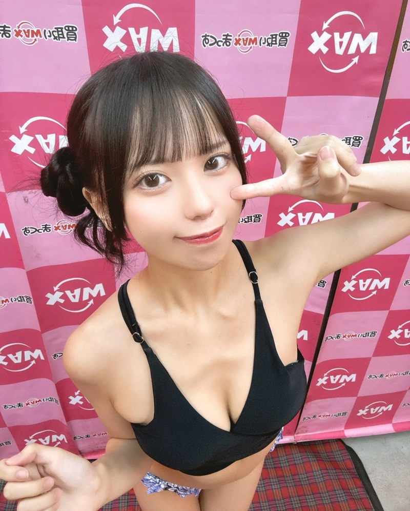 Gái nhật Airi Nagisa bikini sexy chào mừng mọi người