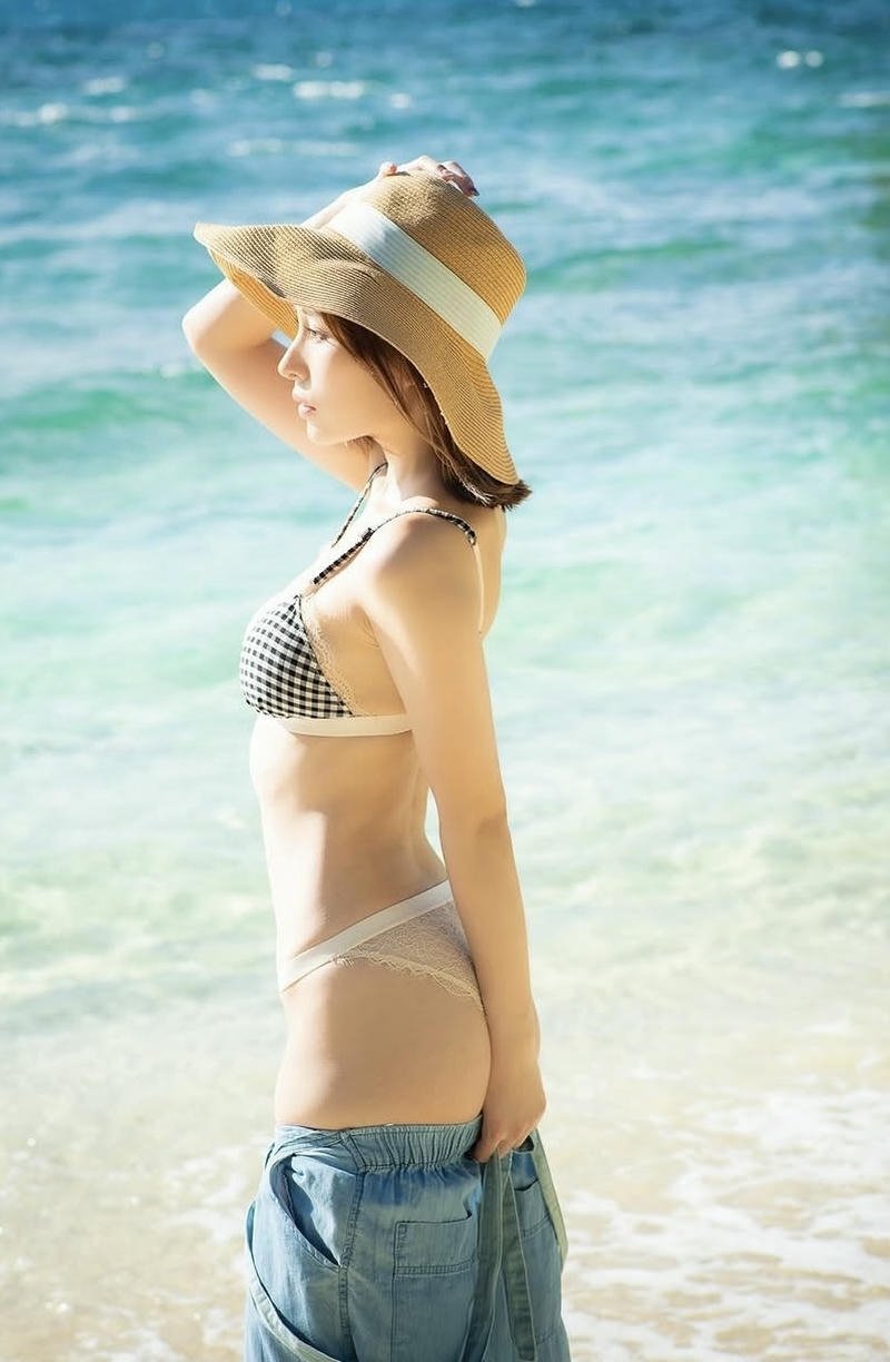 Gái nhật Mayuki Ito sexy bikini đi biển