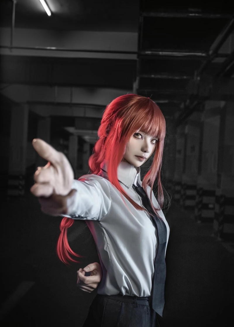 Góc nghiêng đẹp Makima cosplay đầy mê hoặc