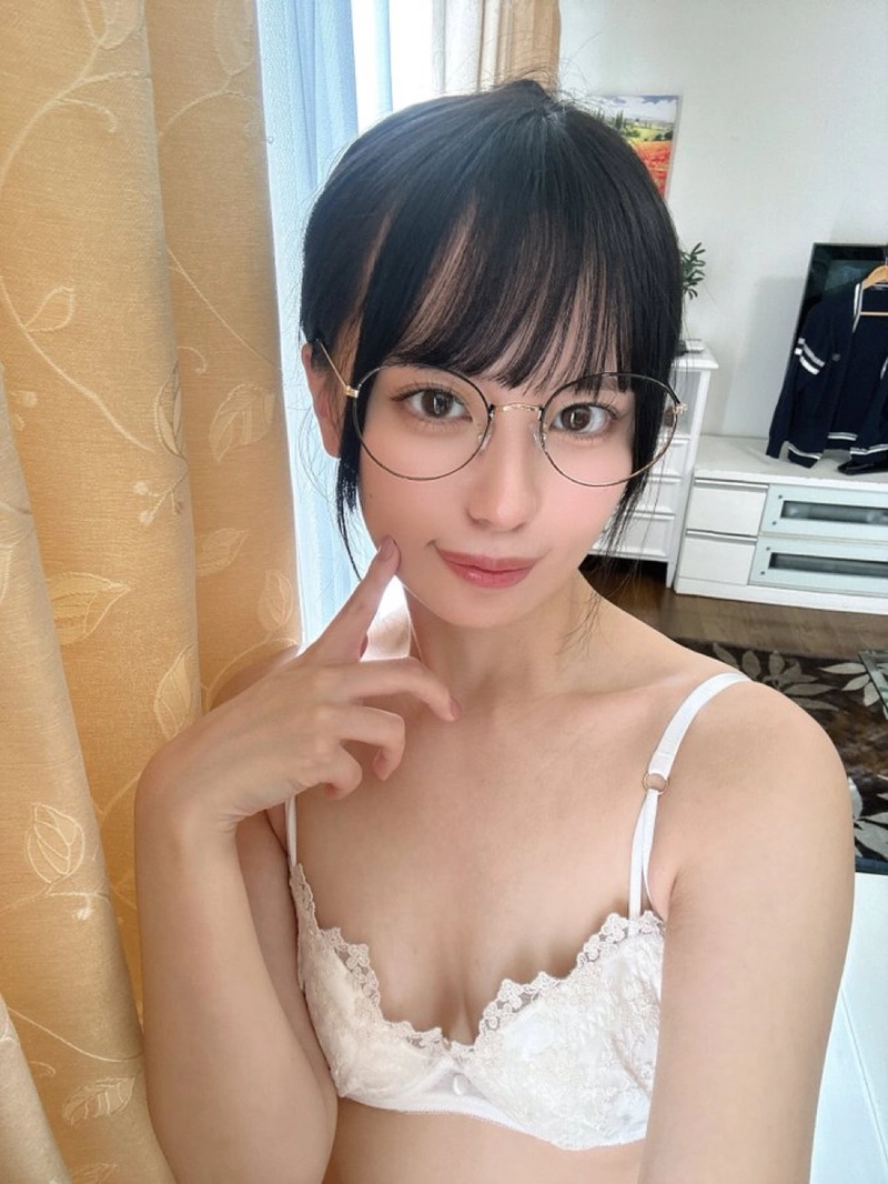 Hình Airi Nagisa bikini sexy gợi cảm
