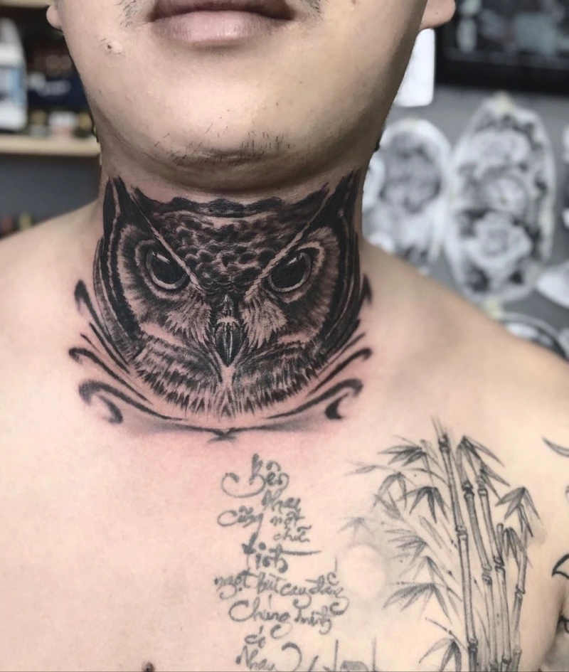 Hình ảnh hình xăm ở cổ nam chất với họa tiết sắc nét cuốn hút