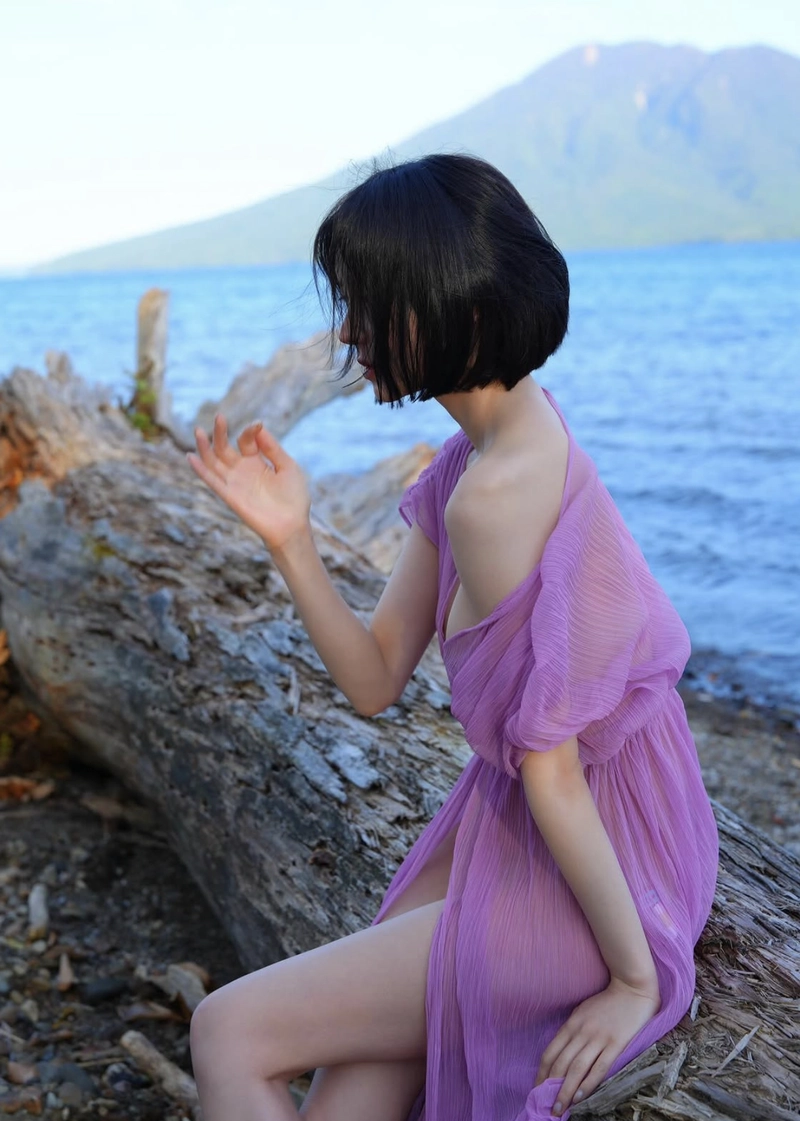 Karen kaede bikini sexy đi biển cực mát