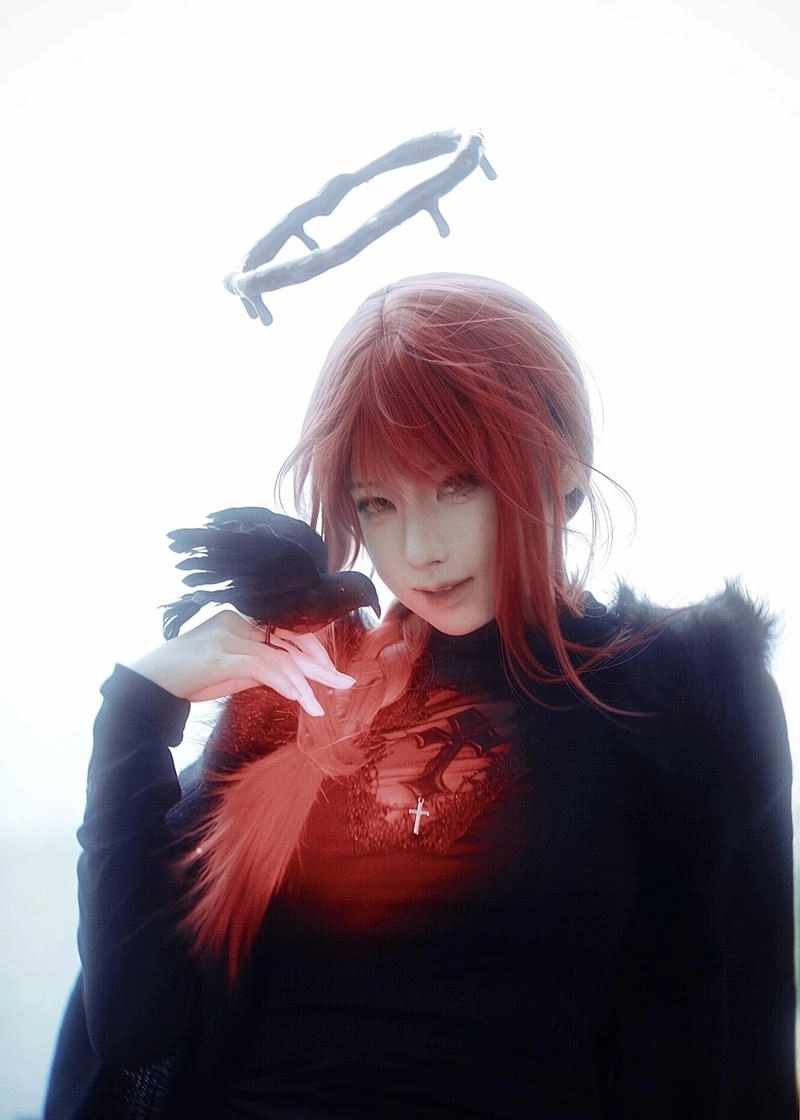 Makima cosplay concept tối giản vẫn rất nổi bật