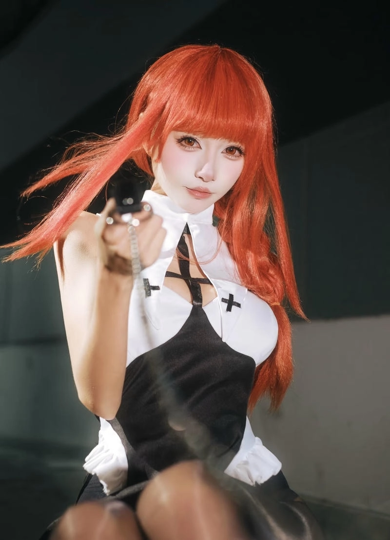 Makima cosplay phong cách anime chân thực sắc nét