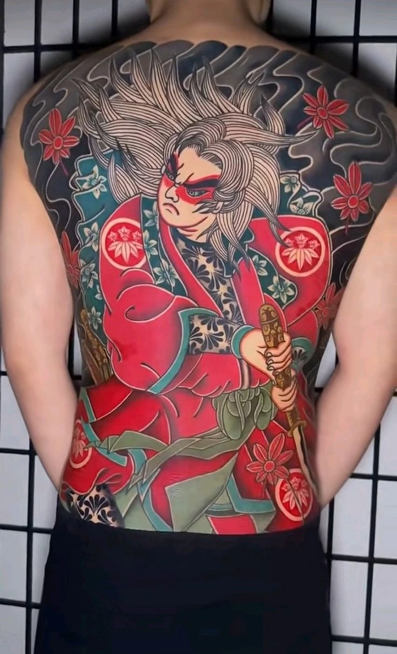 Nghệ thuật tattoo samurai full lưng nam mang thần thái lạnh lùng
