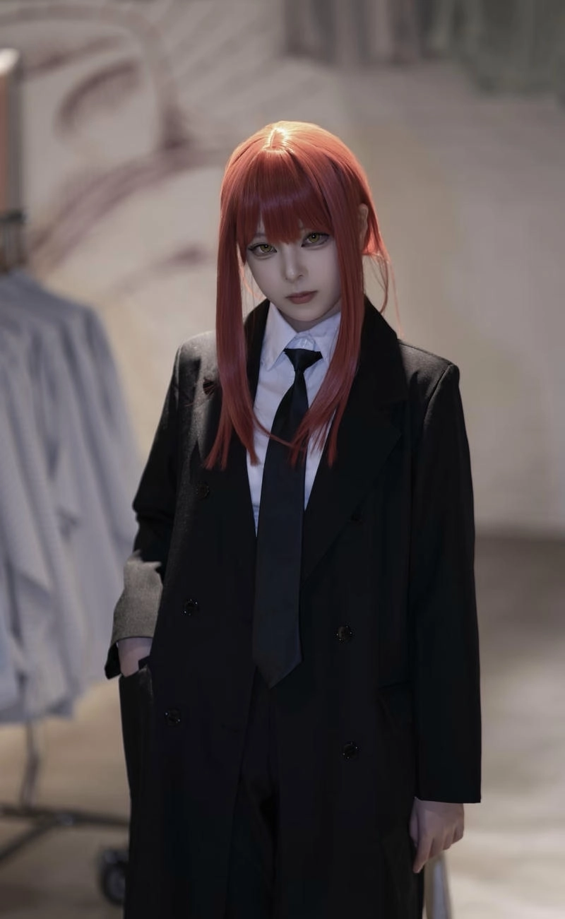 Tạo hình anime chân thực và cuốn hút Makima cosplay